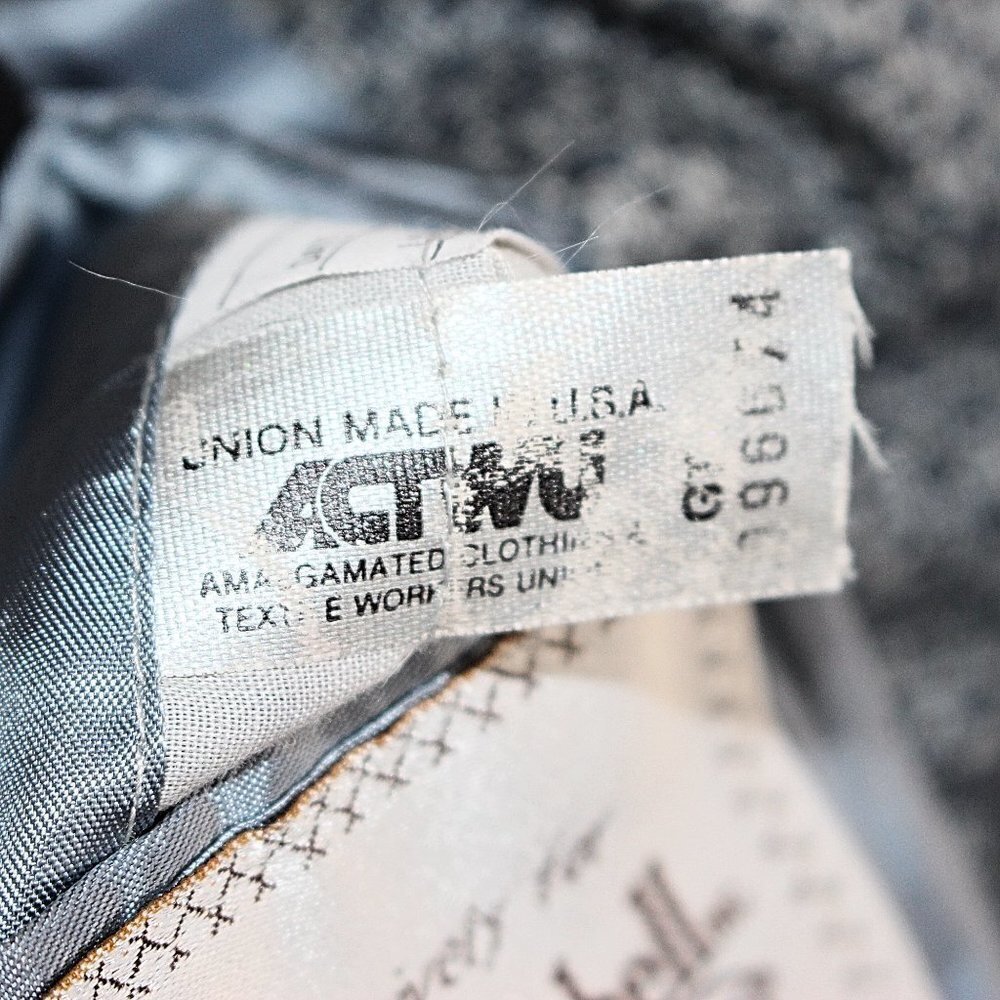 Burberry Vintage - Women's Fitted 3-Button Herringbone Blazer, Union Made USA - Picture 11 of 13